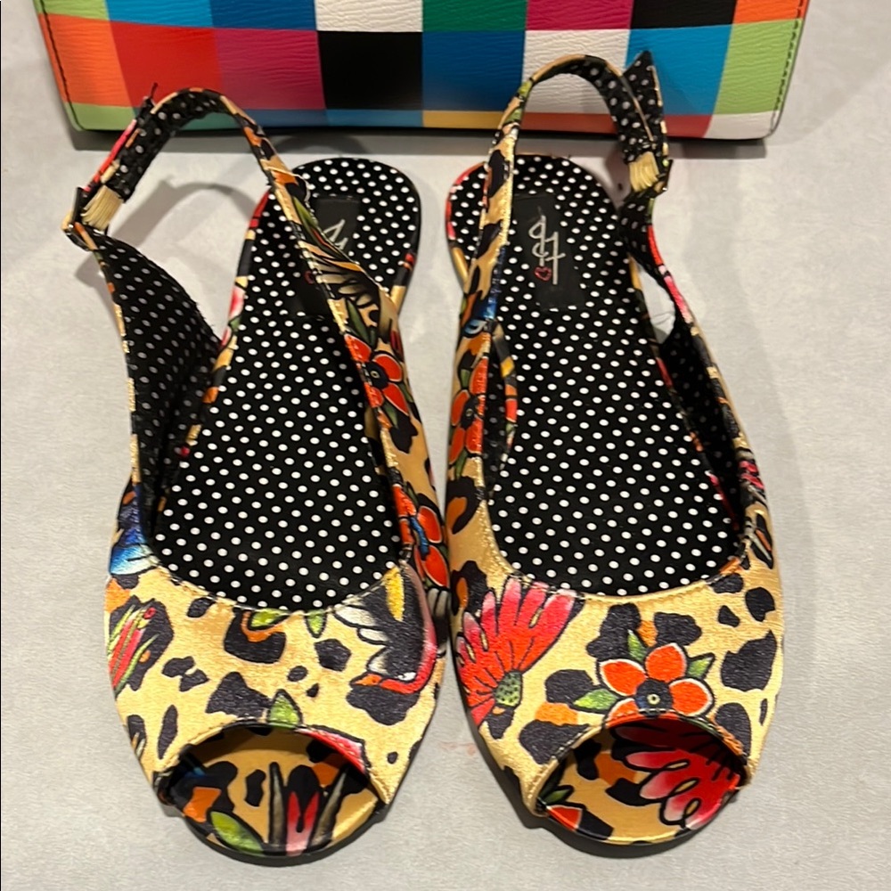 IronFist Flowered Sandles